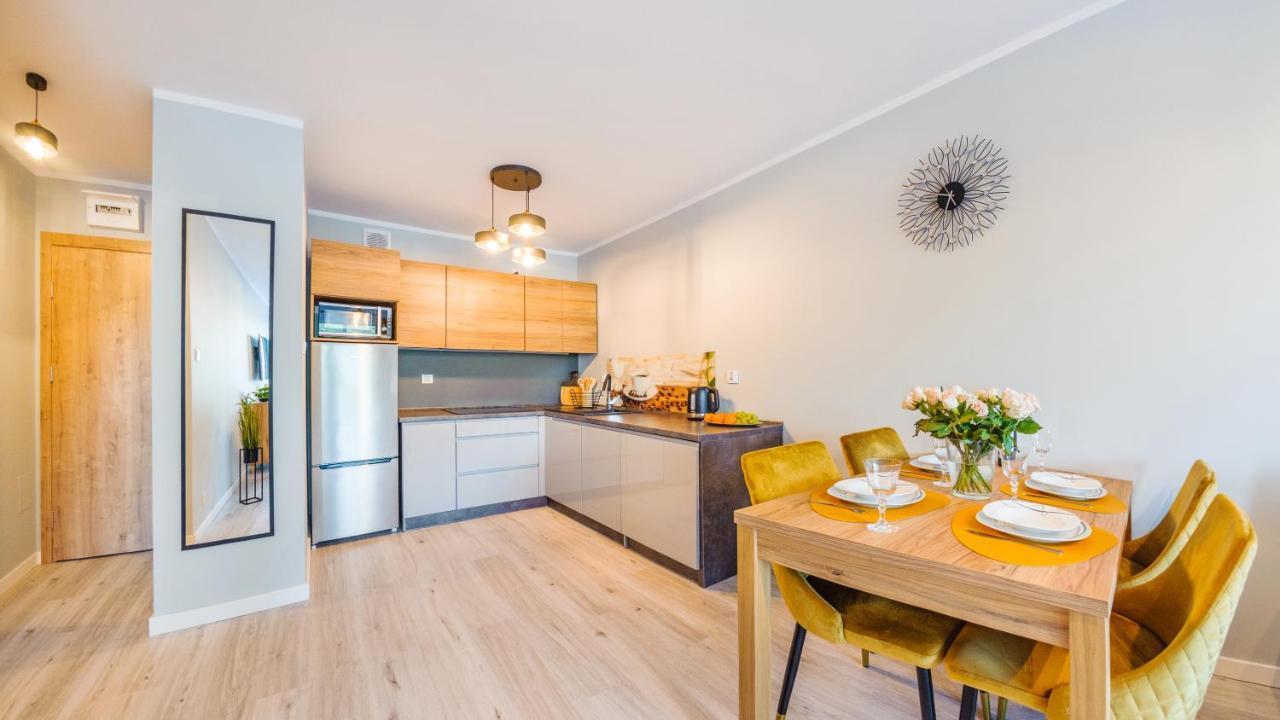 Apartamenty Simply Perlowa Przystan - Holiday City 코워브제크 외부 사진
