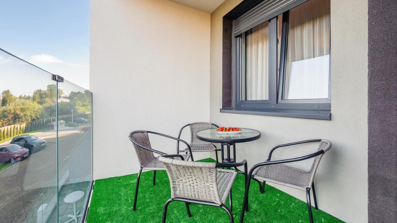 Apartamenty Simply Perlowa Przystan - Holiday City 코워브제크 외부 사진