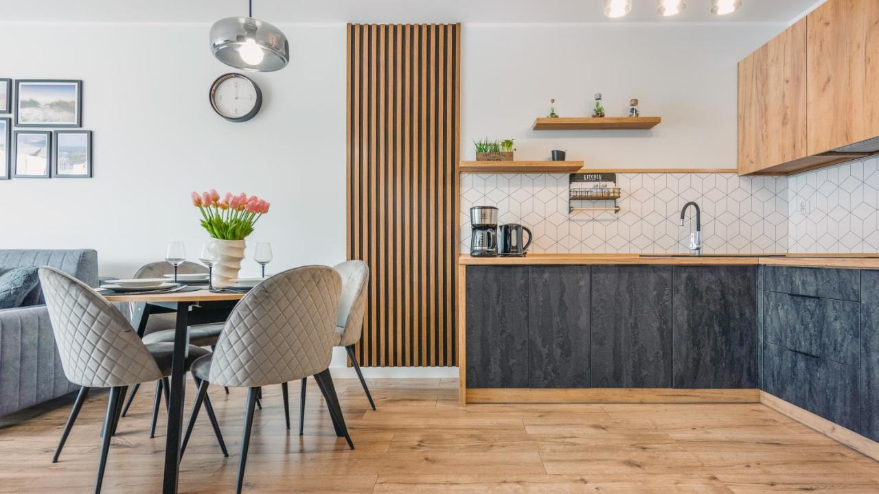 Apartamenty Simply Perlowa Przystan - Holiday City 코워브제크 외부 사진