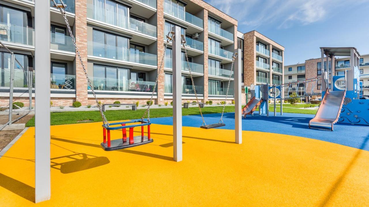 Apartamenty Simply Perlowa Przystan - Holiday City 코워브제크 외부 사진